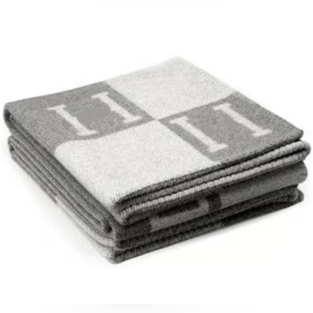 Luxury Gray & White H Style Throw Sofa Blanket